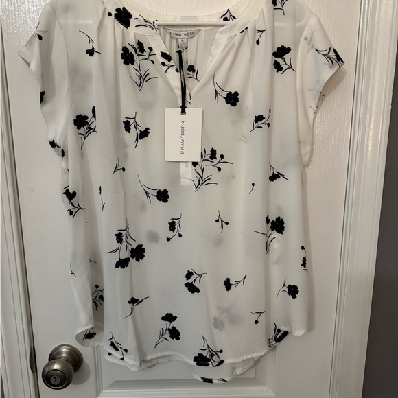 41 Hawthorn Tops - 41 Hawthorn White Blouse with Black Floral Design
